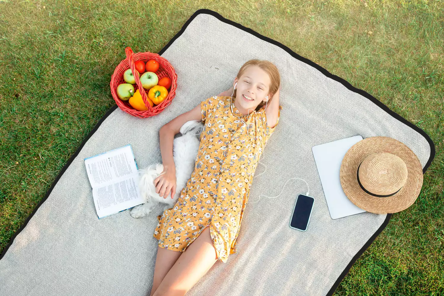 hiking picnic blanket